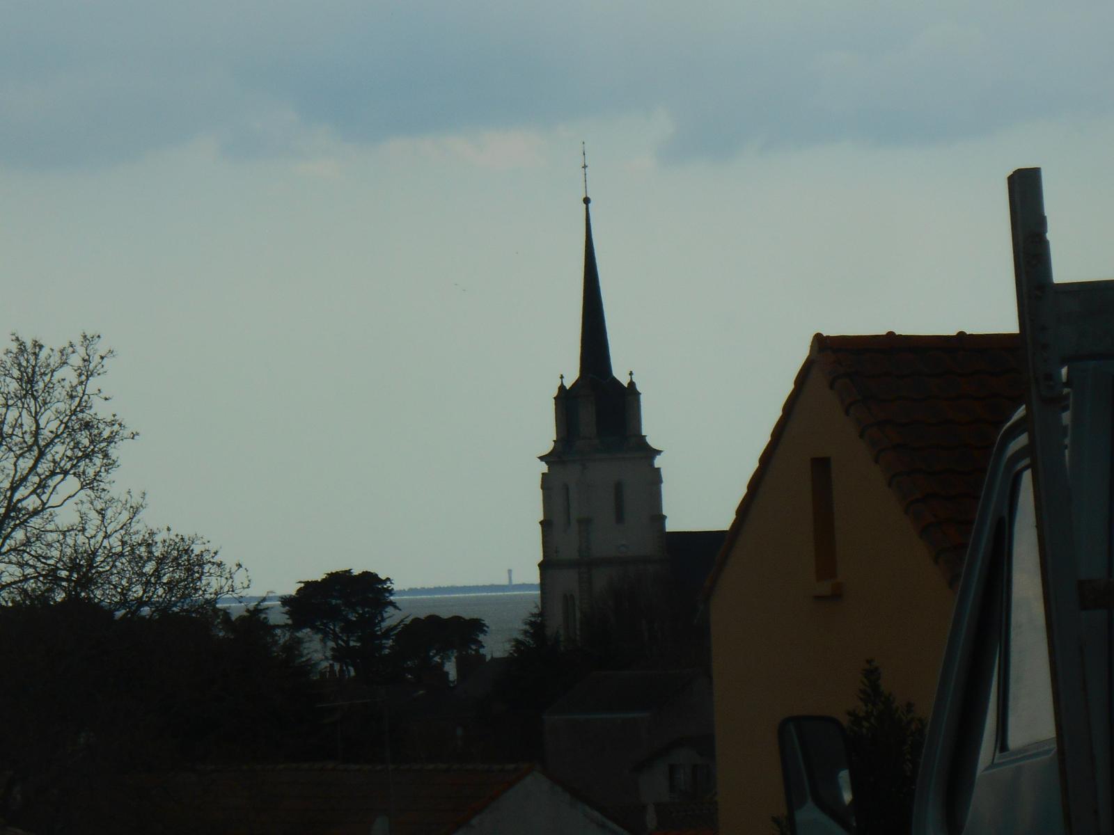 Iglesia y mar oro ( Les Moutiers en Retz )