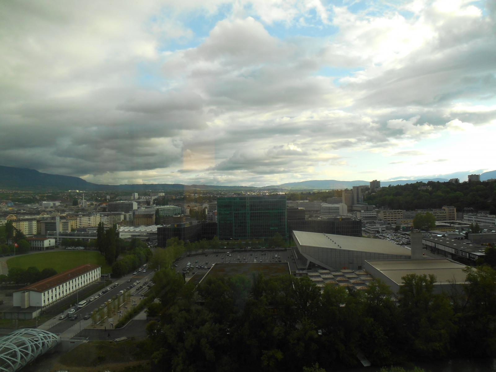 Vue du beau temps au loin ( Genève )